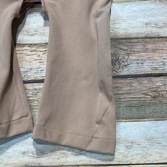 NWT Leonisa Invisible Extra High-Waisted Shaper Shorts Beige XS/S Quiet Luxury - Picture 6 of 6